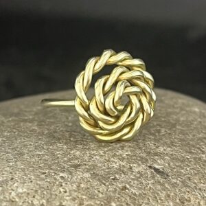 Polished brass rose ring